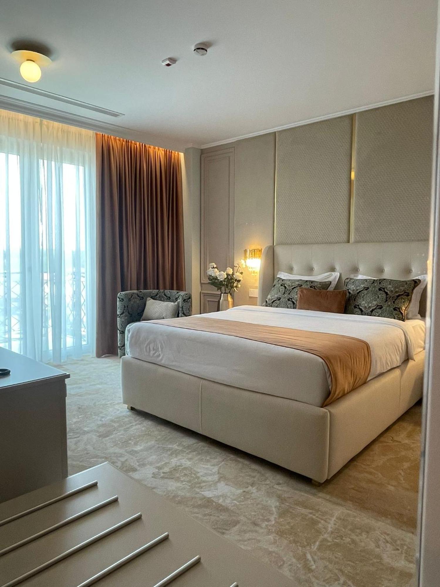 Boutique Hotel Bals Zewnętrze zdjęcie